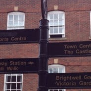 Black metal fingerpost, signs to town centre locations. © Farnham Town Council