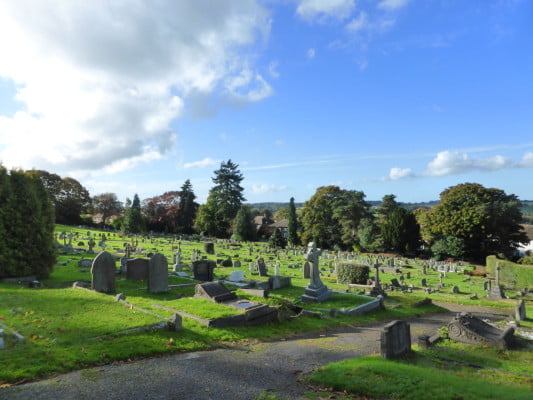 Green Lane cemetery, headstones, graves.© Farnham Town Council