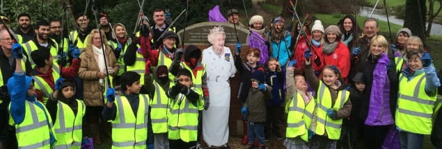 clean-for-queen banner