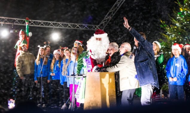 Anita Dobson switching the Christmas lights on