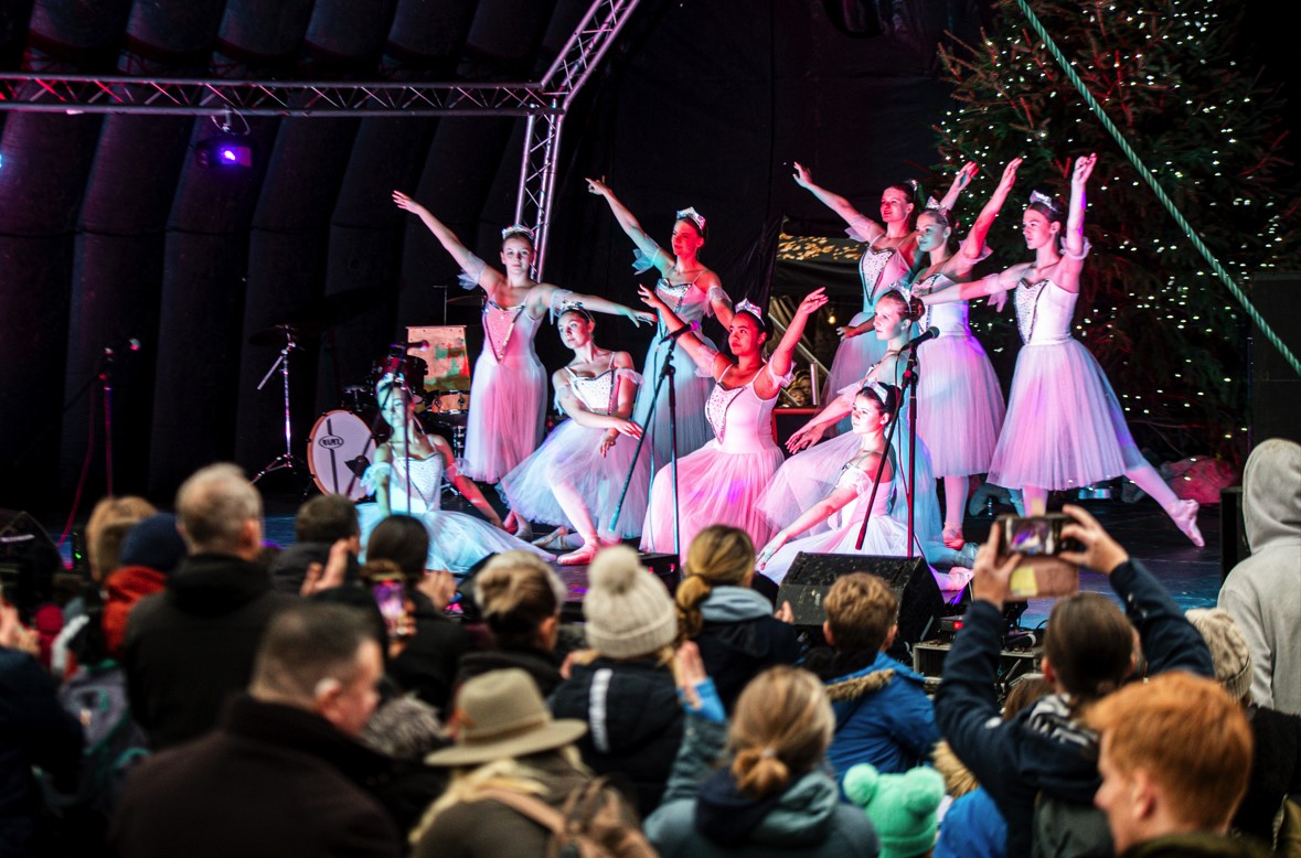 Farnham Christmas Lights Switch On