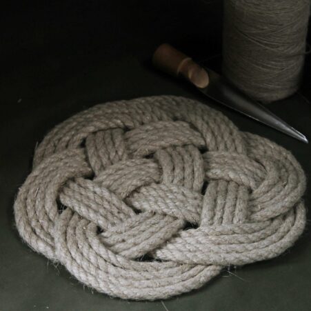 Make a rope trivet