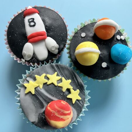 Cupcake Decorating: Out of this World